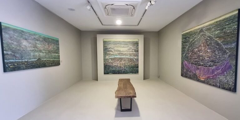 कला, प्रकृति, वास्तुकला: पैलेट गैलरी में ओम सूर्या की मंत्रमुग्ध कर देने वाली कलाकृतियाँ हैं