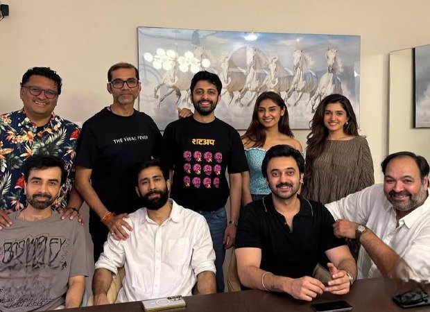 टीवीएफ के संस्थापक अरुणाभ कुमार ने सपने बनाम एवरीवन की टीम के लिए सफलता पार्टी की मेजबानी की: बॉलीवुड समाचार