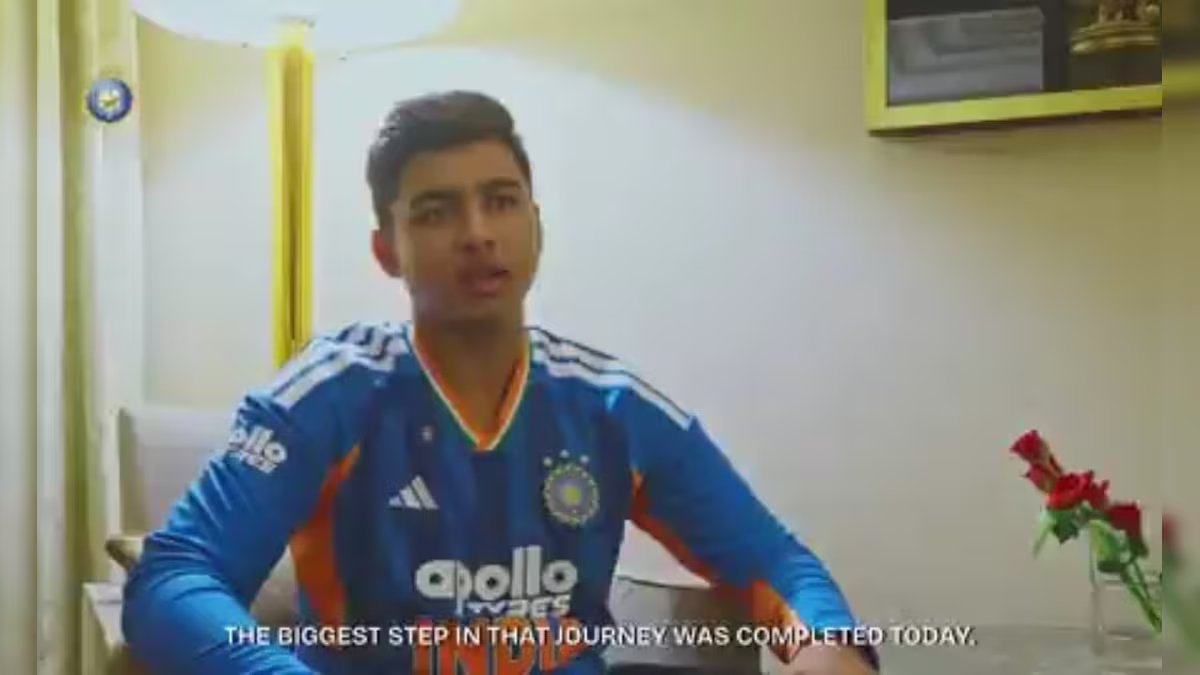 Indian Cricketer वैभव सूर्यवंशी का ड्रीम डेब्यू: पहली बार टीम की जर्सी पहनने का जश्न
