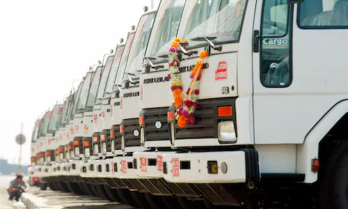 मई ऑटो बिक्री: अशोक लीलैंड की बिक्री में 4% की गिरावट; एम एंड एचसीवी वॉल्यूम घटने से स्टॉक गिर गया