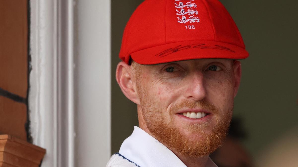 Strauss left ‘dumbfounded’ by timing of Stokes’s England exit
