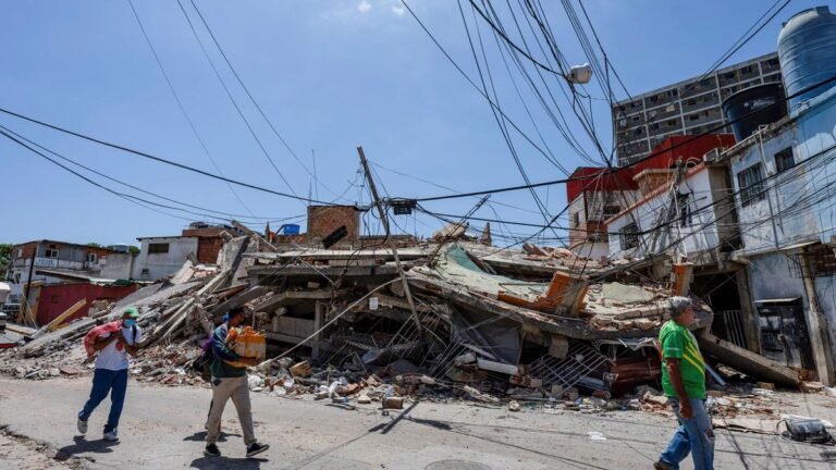 2026-06-29T215542Z_1327016083_RC2X3MA9S4PG_RTRMADP_3_VENEZUELA-EARTHQUAKE-AFTERMATH.JPG