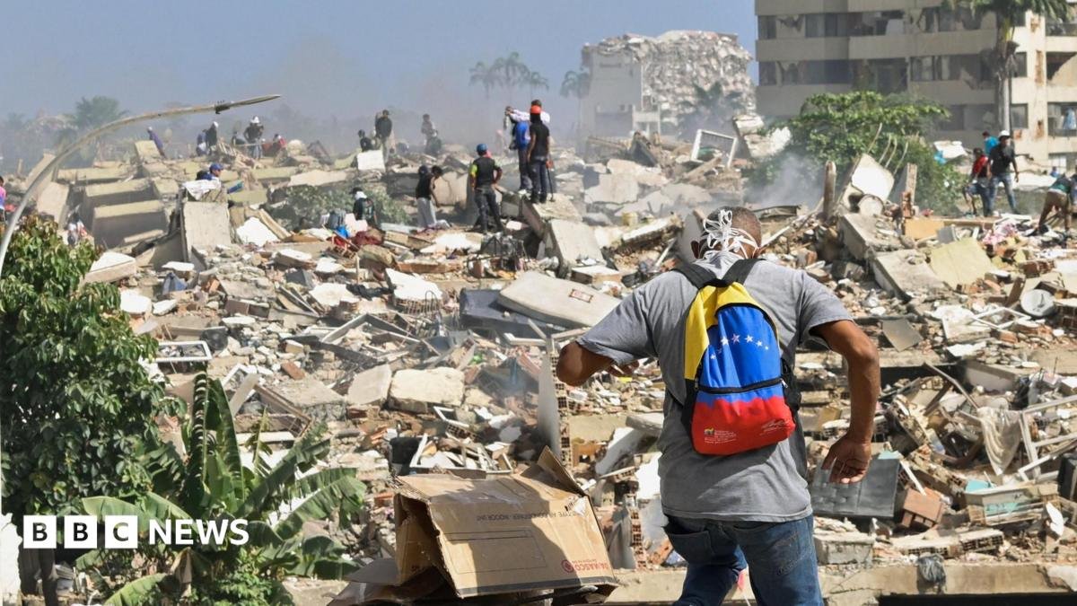 वेनेजुएला में आए भूकंप में 920 लोगों की मौत हो गई, परिवार समाचार जानने के लिए बेताब हैं