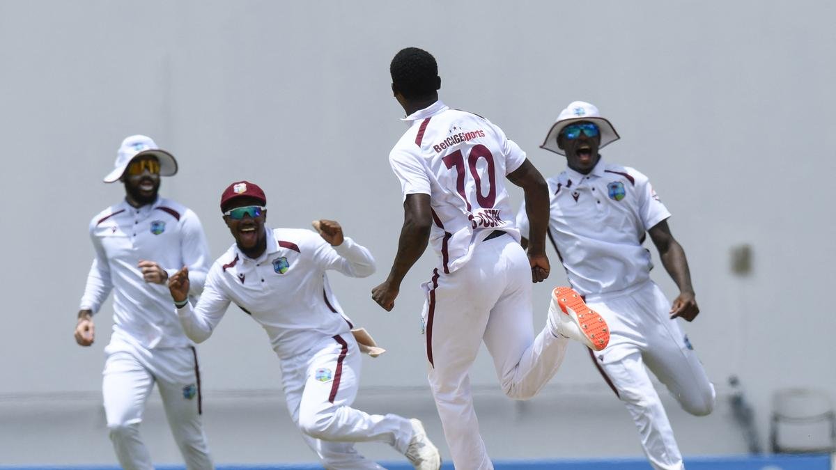West Indies beats Sri Lanka in first Test