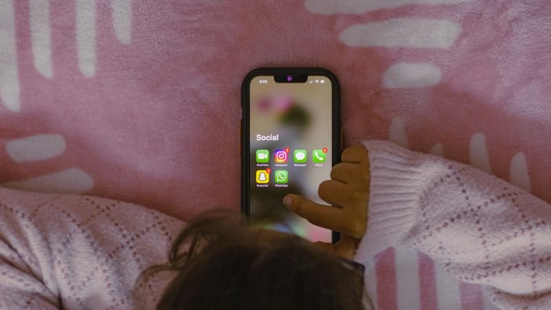 Screen time in early childhood linked to developmental concerns, study finds