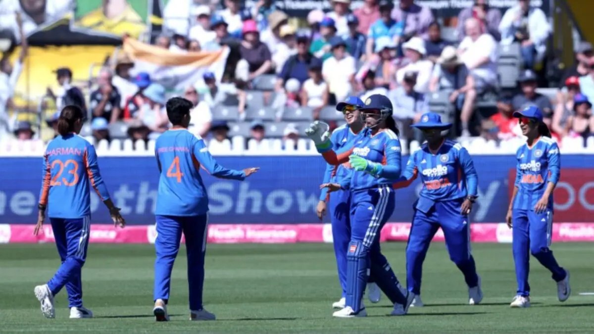 क्या सिर्फ फील्डिंग से हार गई महिला टीम, बल्लेबाजों के एप्रोच पर सवाल क्यों नहीं, फटाफट फॉर्मेट के लिए फार्मूला बदलना जरूरी