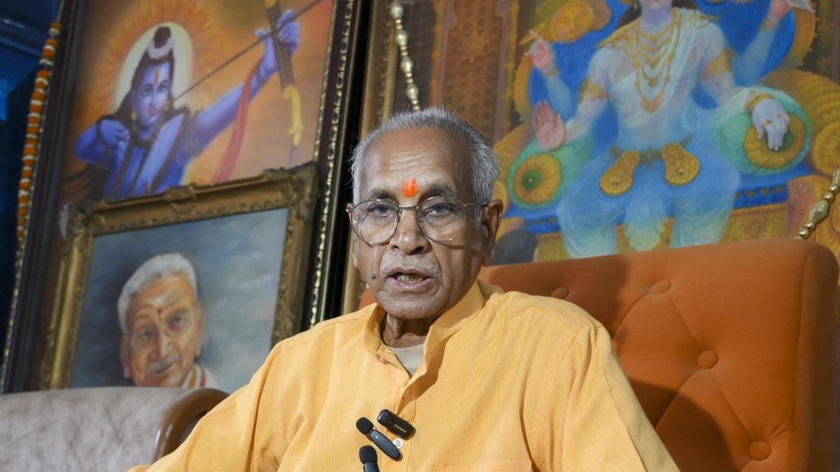 राम मंदिर चंदा विवाद: चंपत राय, अनिल मिश्रा ने दिया इस्तीफा