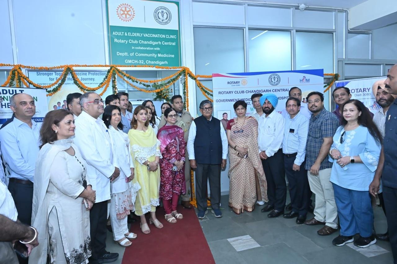 Punjab Governor Gulab Chand Kataria inaugurates Vaccination Clinic