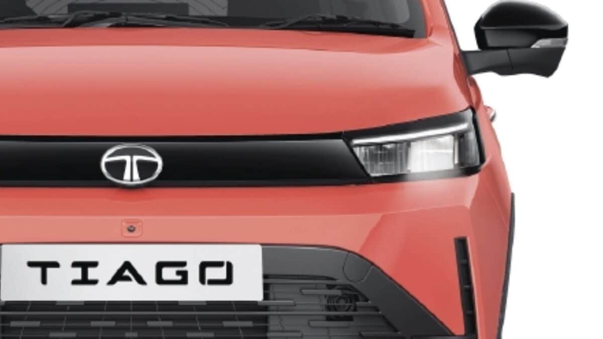 Tata Tiago iCNG vs Tiago EV (BaaS & Outright): Which Tiago is best for you? Know