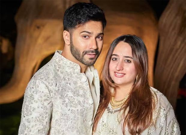 Varun-Dhawan-proposing-Natasha-Dalal.jpeg