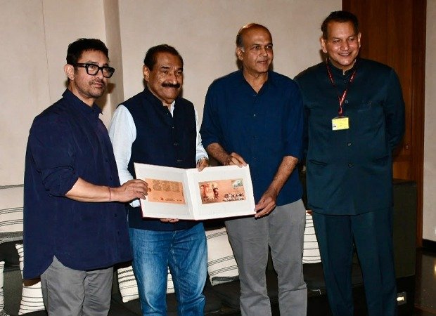 इंडिया पोस्ट ने लगान को उसकी 25वीं वर्षगांठ पर विशेष स्मारक कवर के साथ सम्मानित किया: बॉलीवुड समाचार
