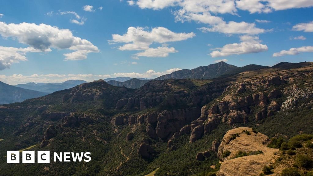 स्पेन में पैराग्लाइडिंग दुर्घटना में ब्रिटिश व्यक्ति की मौत