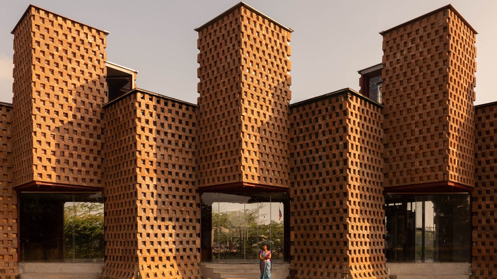 Petti Restaurant by Wallmakers is an array of shipping containers clad in poured earth