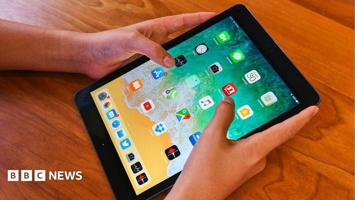 Apple ने कुछ उत्पादों की कीमतें लगभग 20% बढ़ा दी हैं जबकि Xbox ने कंसोल की लागत बढ़ा दी है