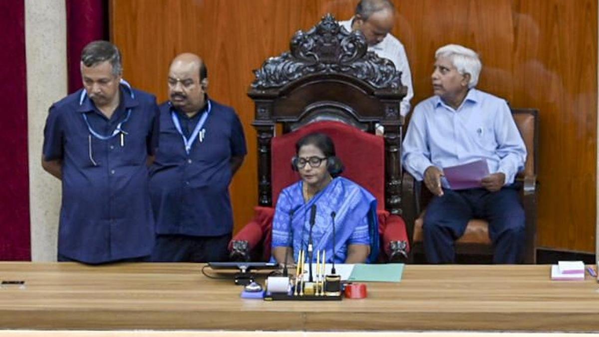ओडिशा स्पीकर सुरमा पाधी ने 11 विधायकों को अयोग्य ठहराने की मांग वाली बीजेडी, कांग्रेस की याचिका खारिज कर दी