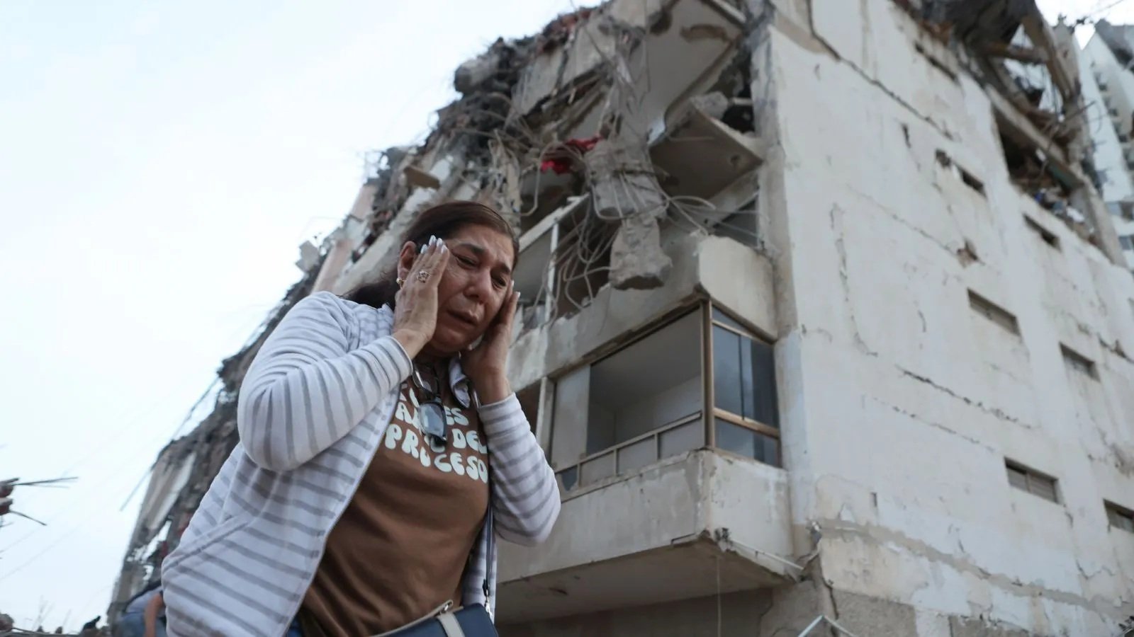 Venezuela Earthquake LIVE Updates: Death toll climbs to 589; government plans to militarise La Guaira | World News
