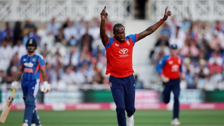 2026-07-07T184750Z_2110312903_UP1EM771G7P6Y_RTRMADP_3_CRICKET-T20-ENG-IND.JPG