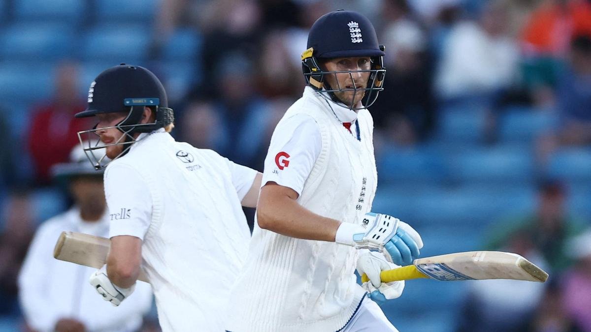 England vs Pakistan LIVE Score, 1st Test Day 2 updates: Root, Cox score fifties; ENG takes lead