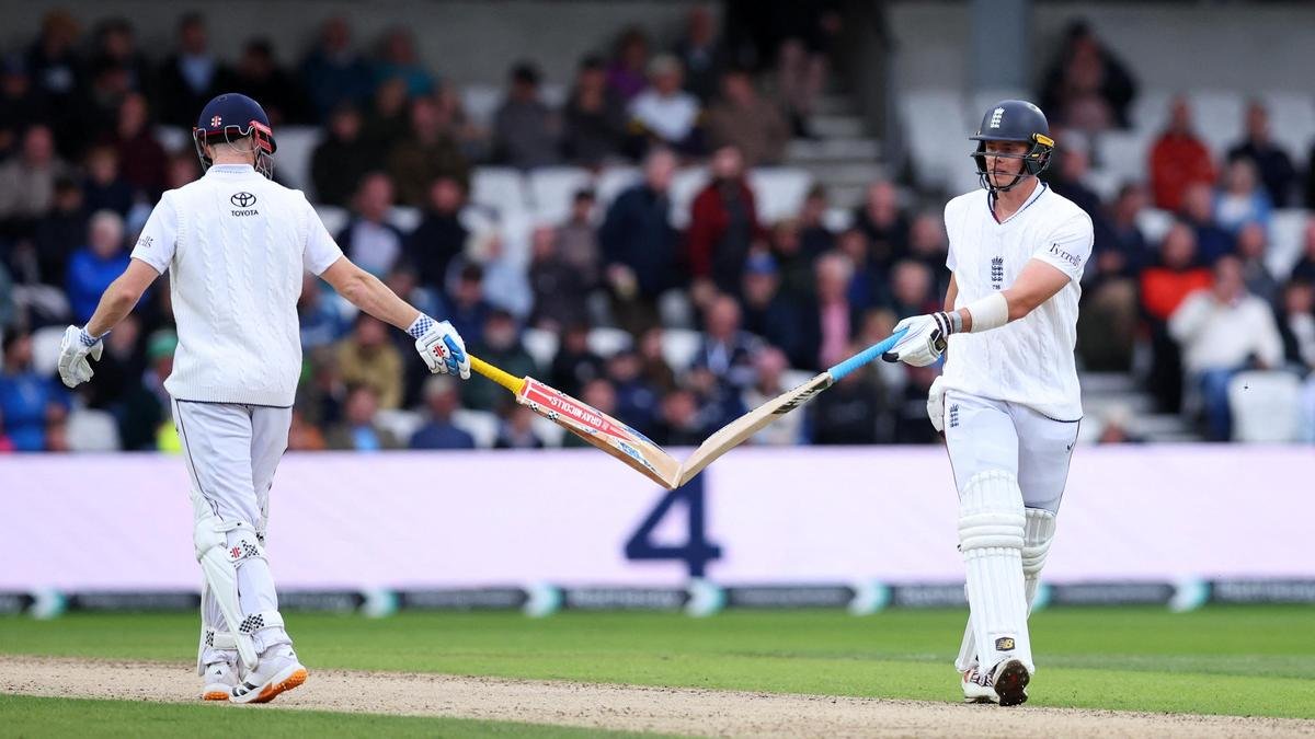 England vs Pakistan LIVE Score, 1st Test Day 3: Archer removes Imam, Azan; PAK trails by 200 runs