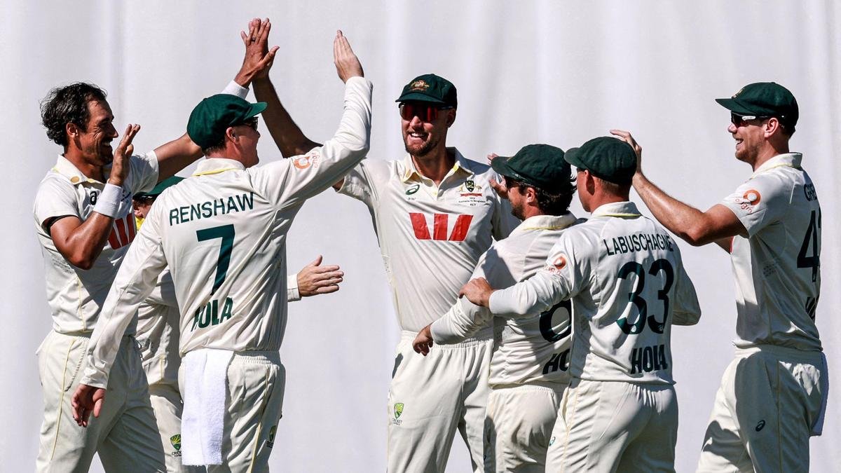 AUS vs BAN live score, Day 1, 2nd Test: Bangladesh 35/6 at Lunch, Starc picks five wickets