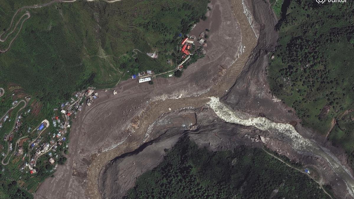 Nepal flash floods LIVE: Death toll surges to 392; nearly 1,500 missing as fresh flood threat looms