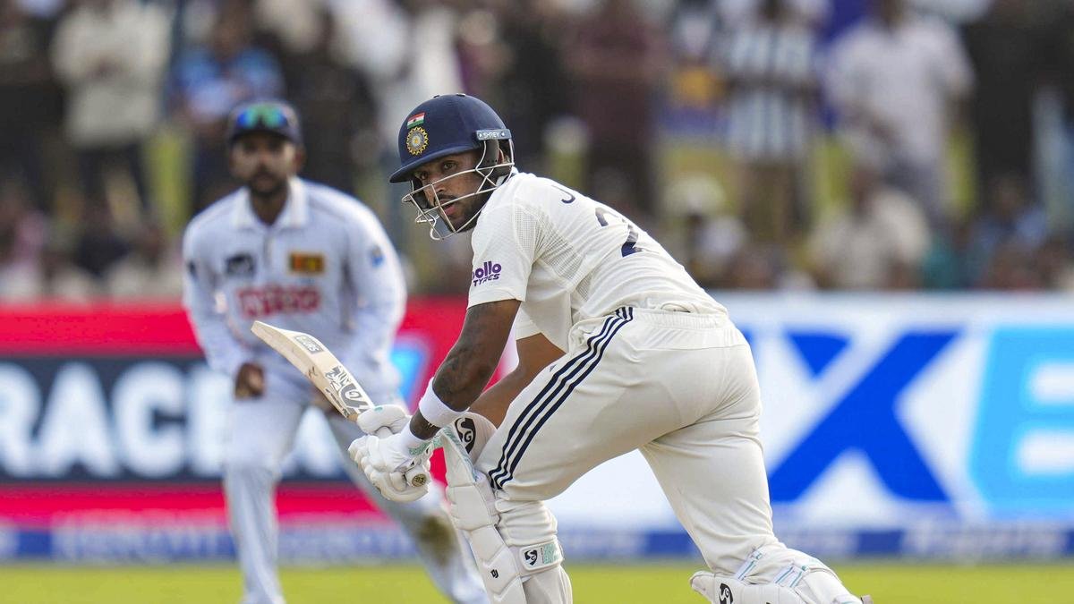 IND vs SL, 1st Test: Dhruv Jurel walks off the field after injury at short leg