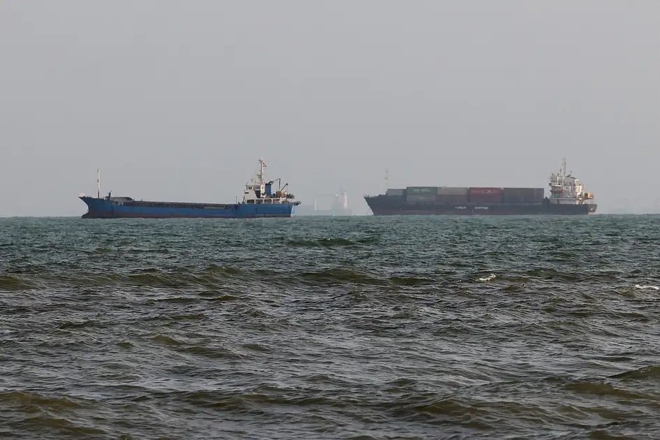 Oman, Iran say will establish temporary lane through Strait of Hormuz, clear mines – Khaleej Times