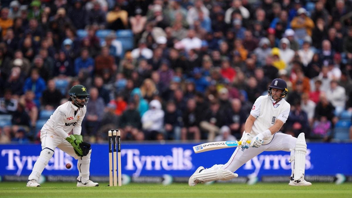 England names squad for third Test against Pakistan; Brydon Carse omitted from squad